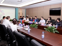 南山区人大常委会邓志荣副主任调查人生就是搏科技